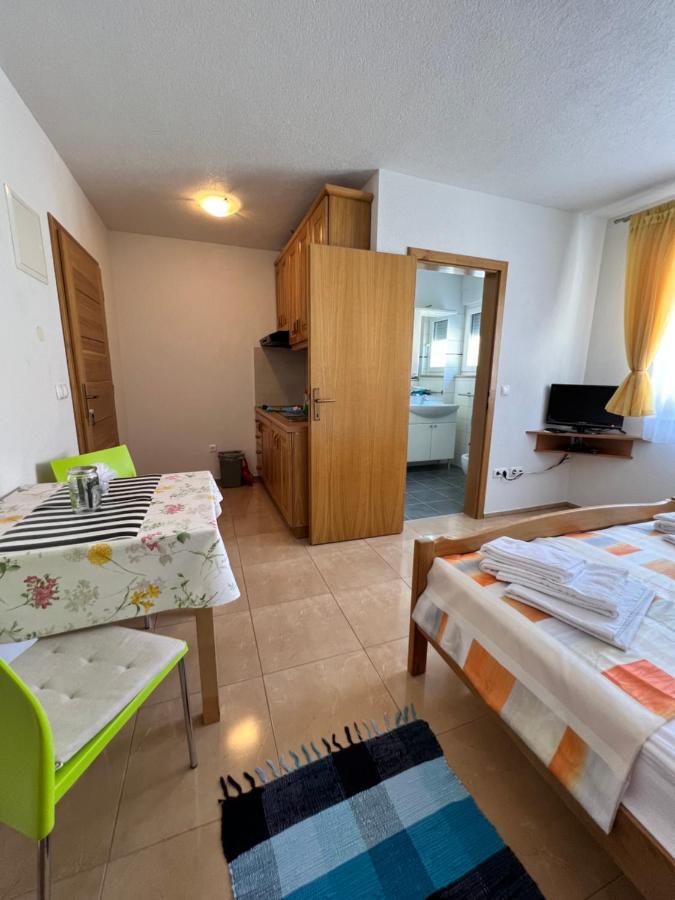 Beslic Apartments Veliko Brdo  Ngoại thất bức ảnh